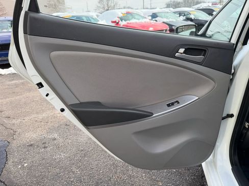 Used 2016 Hyundai Accent SE image 19