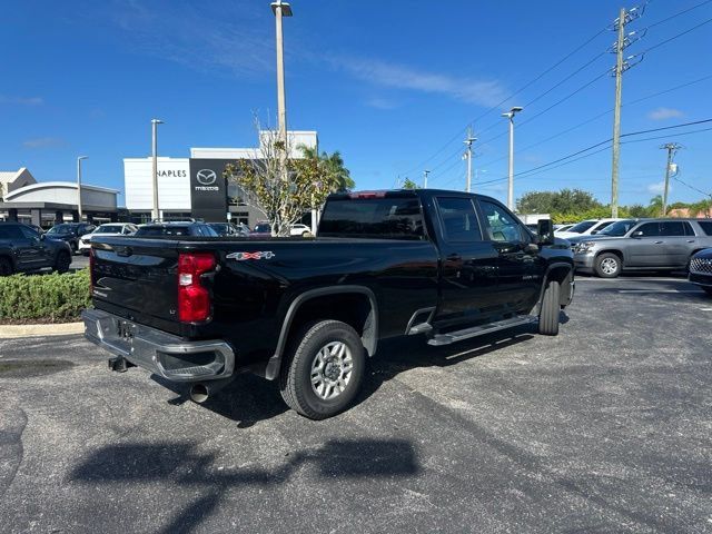 Used 2025 Chevrolet Silverado 2500 LT w/ Safety Package AWD/4WD image 5