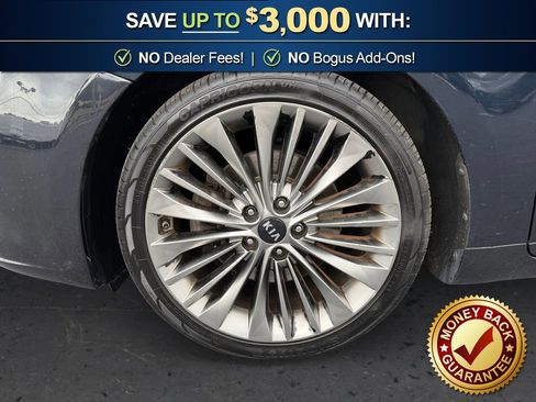 Used 2018 Kia Cadenza Limited image 13
