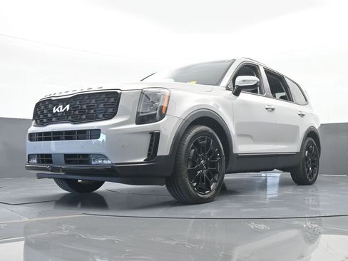 Used 2022 Kia Telluride SX w/ SX Prestige Package image 64