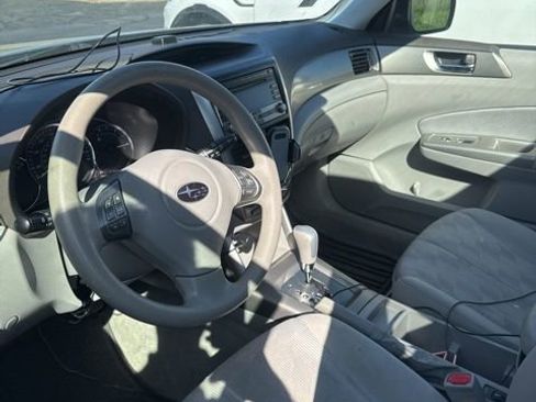 Used 2010 Subaru Forester 2.5X Premium w/ Popular Equipment Group 1A AWD/4WD image 4