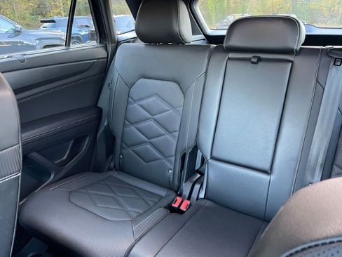 Used 2025 Volkswagen Atlas Cross Sport SE image 35