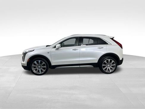 Used 2023 Cadillac XT4 Premium Luxury image 3