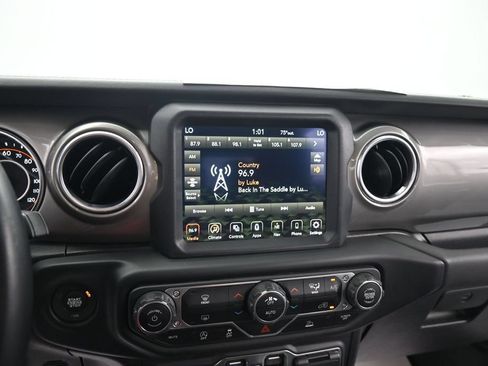 Used 2021 Jeep Gladiator Overland AWD/4WD image 21
