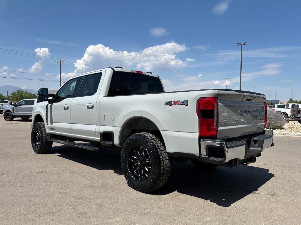 Used 2026 Ford F350 Lariat AWD/4WD image 4