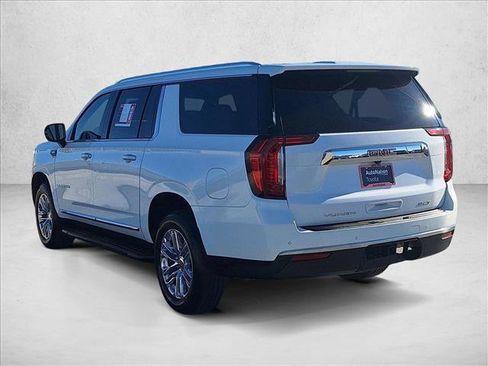 Used 2024 GMC Yukon XL SLT image 7