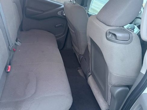 Used 2013 Nissan Frontier S RWD image 11