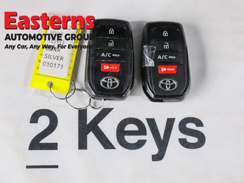 Used 2023 Toyota bZ4X XLE AWD/4WD image 25