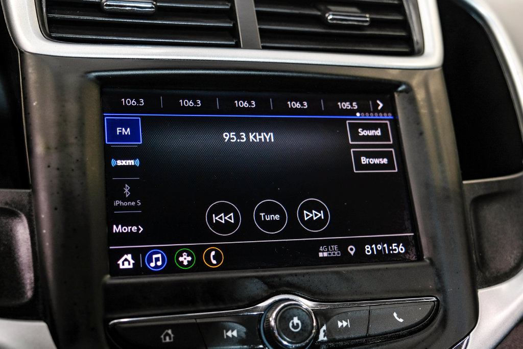 Used 2020 Chevrolet Sonic LT FWD image 34