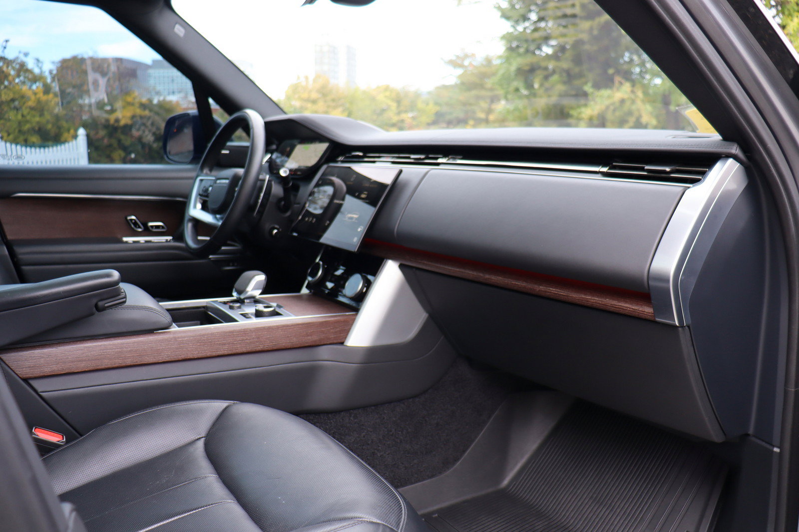 Used 2023 Land Rover Range Rover SE AWD/4WD image 19