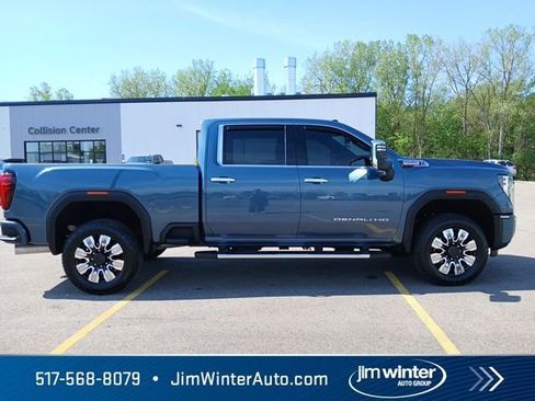 Used 2025 GMC Sierra 2500 Denali w/ Denali Reserve Package AWD/4WD image 7