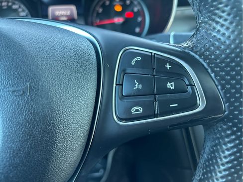 Used 2019 Mercedes-Benz GLC 300 4MATIC image 19