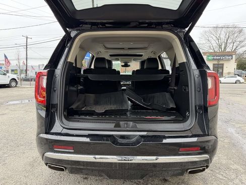 Used 2023 GMC Acadia Denali w/ Black Diamond Edition AWD/4WD image 9