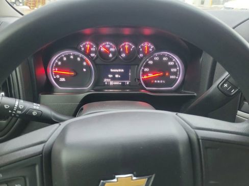 Used 2020 Chevrolet Silverado 1500 Custom w/ Custom Value Package image 13