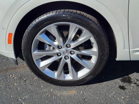 Used 2023 Buick Envision Avenir AWD/4WD image 5