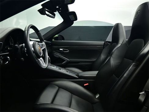 Used 2019 Porsche 911 Turbo S image 22