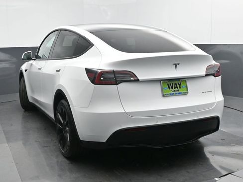 Used 2022 Tesla Model Y Long Range image 4