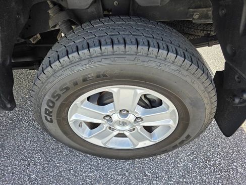 Used 2017 Toyota Tundra SR5 w/ SR5 Upgrade Package image 16