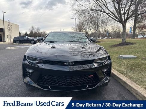 Used 2016 Chevrolet Camaro SS image 2