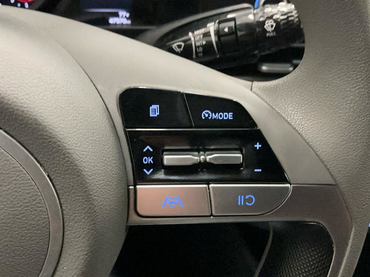 Used 2021 Hyundai Elantra SEL FWD image 19