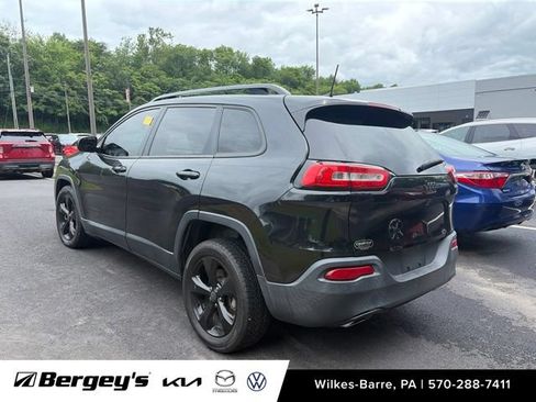 Used 2016 Jeep Cherokee Latitude FWD image 11