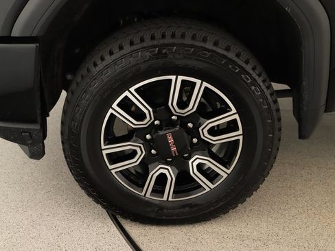 Used 2022 GMC Sierra 2500 AT4 w/ AT4 Premium Plus Package AWD/4WD image 37