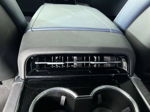 Certified 2025 Cadillac Escalade IQ Sport 2 AWD/4WD image 21