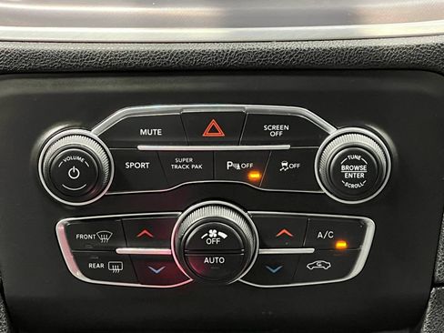 Used 2022 Dodge Charger SXT AWD/4WD image 26