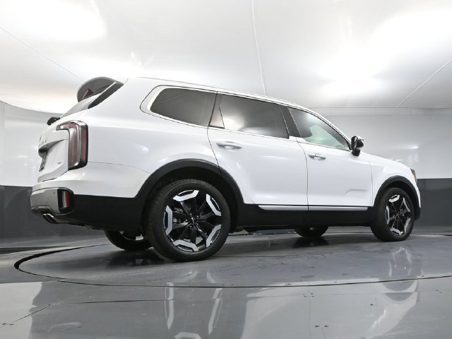 Used 2024 Kia Telluride EX w/ EX Captain's Chair Package AWD/4WD image 50