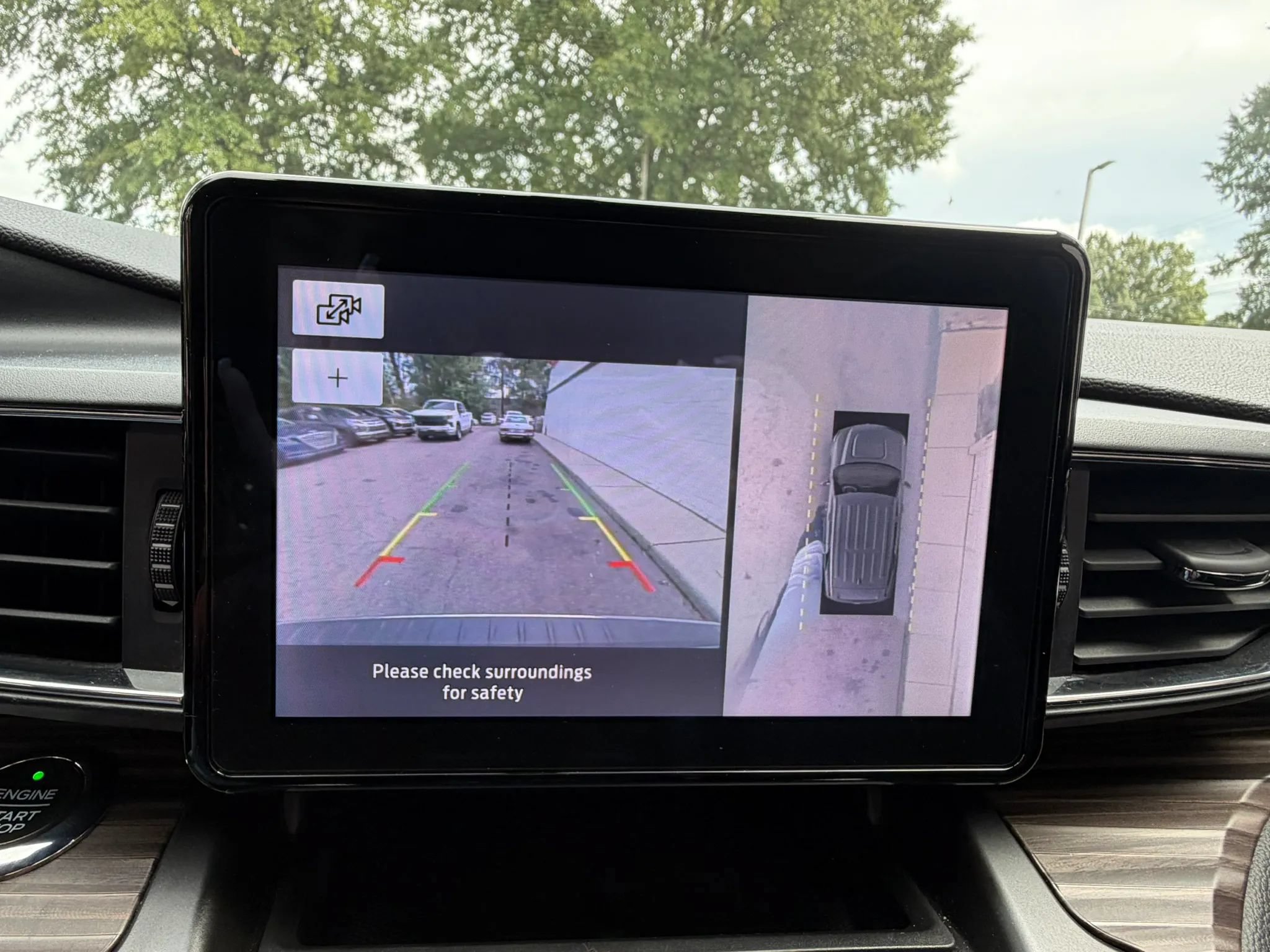 Used 2020 Ford Explorer Limited w/ Class III Trailer Tow Package AWD/4WD image 51