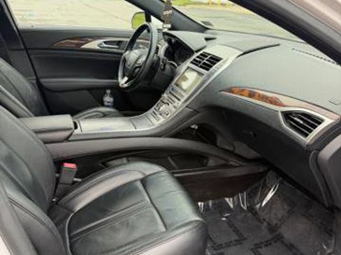 Used 2017 Lincoln MKZ Select w/ Select Plus Package FWD image 12