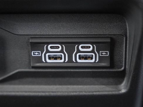 New 2025 Jeep Grand Cherokee Altitude image 31