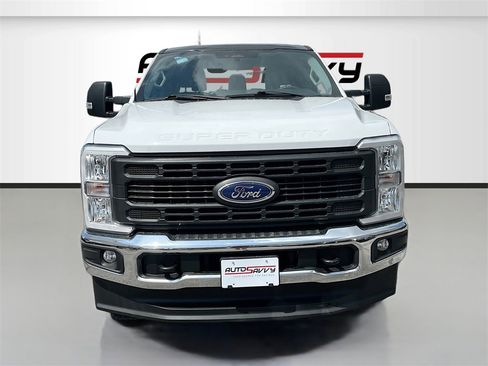 Used 2023 Ford F250 XL w/ XL Chrome Package image 2