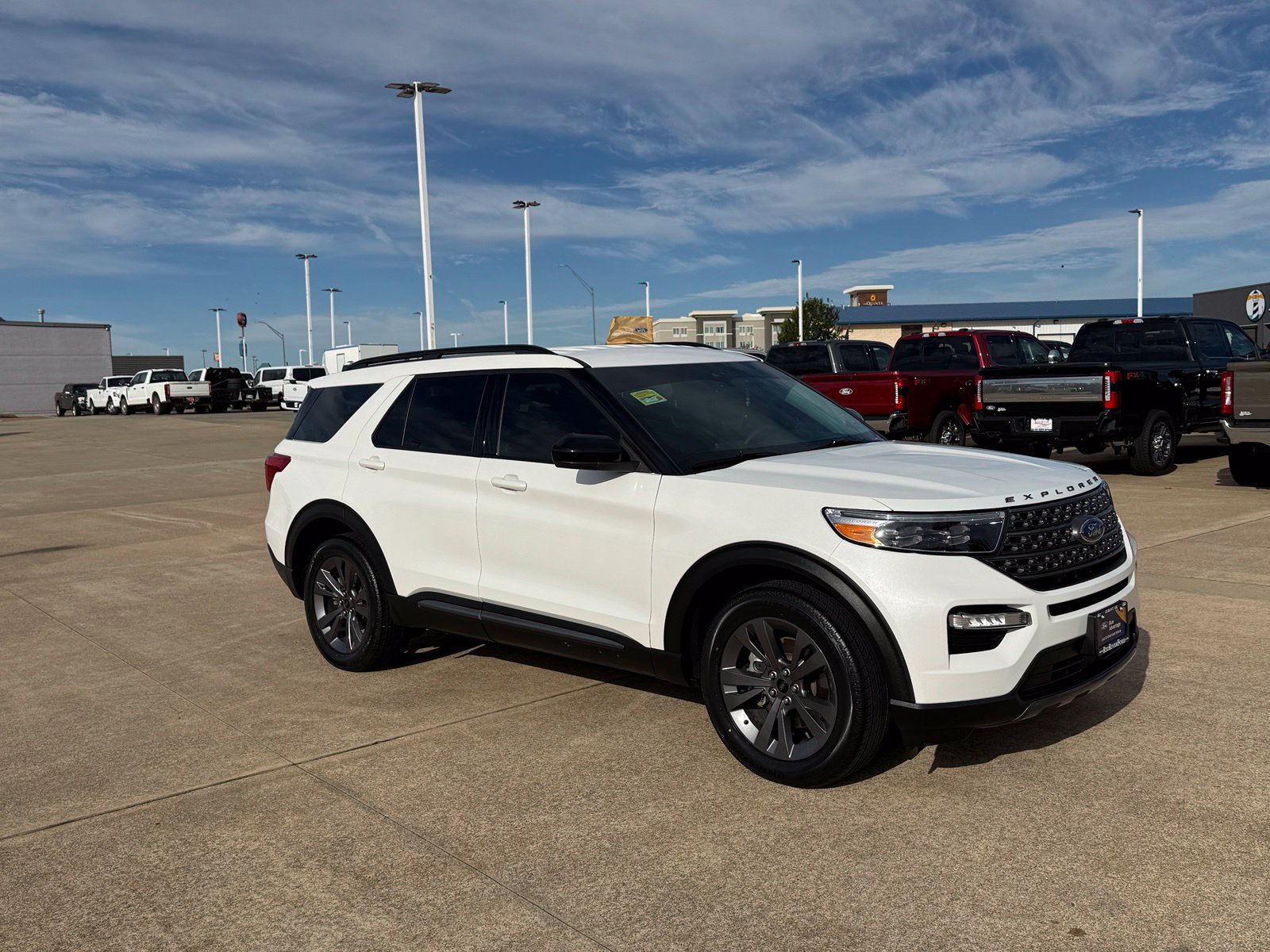 Certified 2024 Ford Explorer XLT w/ Equipment Group 202A AWD/4WD image 3