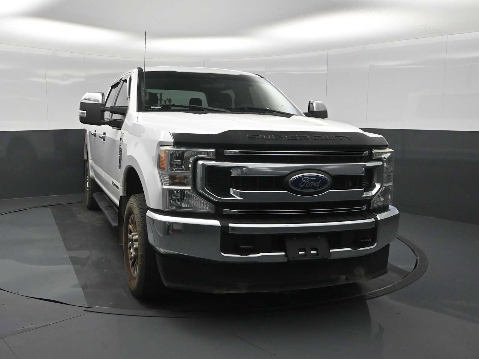 Used 2022 Ford F250 XLT AWD/4WD image 3