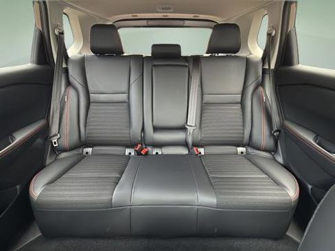 Used 2025 Nissan Rogue SV AWD/4WD image 16