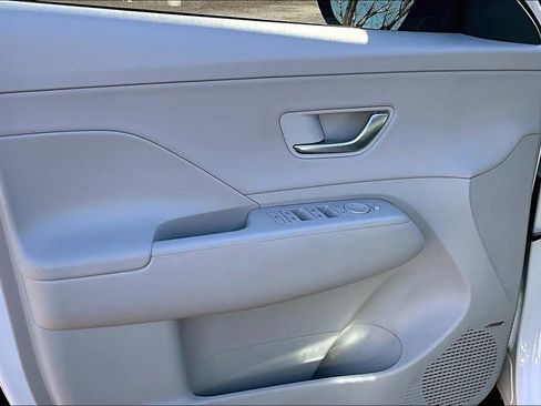 Used 2024 Hyundai Kona Limited image 24