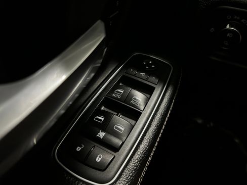 Used 2020 RAM 1500 Laramie AWD/4WD image 26