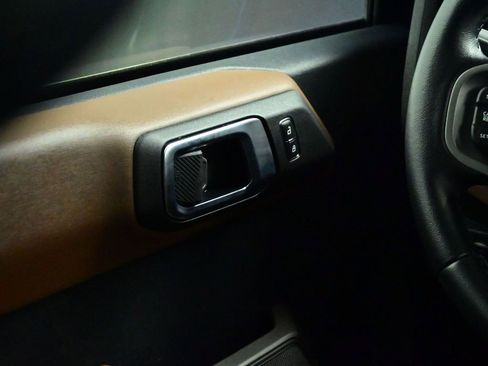 Used 2023 Ford Bronco Outer Banks image 9