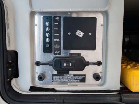 Used 2002 Volkswagen Eurovan GLS image 11