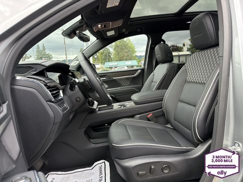 Used 2025 GMC Acadia Denali w/ Super Cruise Package AWD/4WD image 10