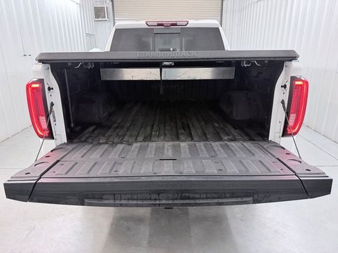 Used 2023 GMC Sierra 1500 AT4 w/ Technology Package AWD/4WD image 41