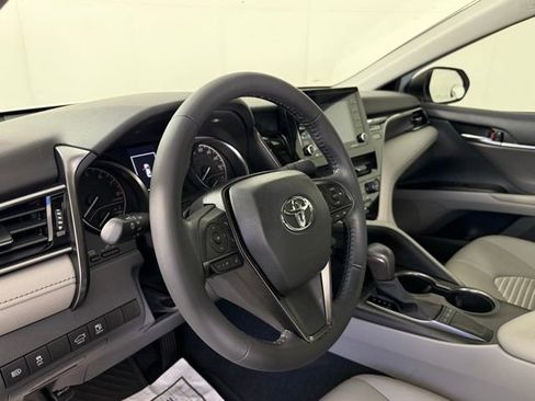 Used 2023 Toyota Camry SE image 15