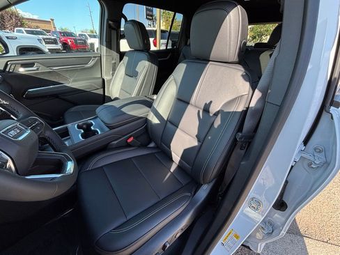 New 2026 GMC Acadia Elevation w/ Super Cruise Package AWD/4WD image 12