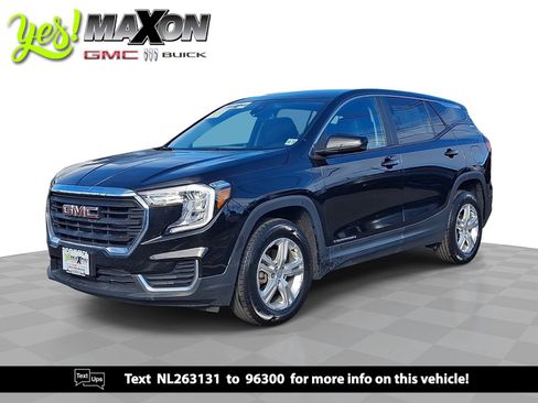 Used 2022 GMC Terrain SLE image 1