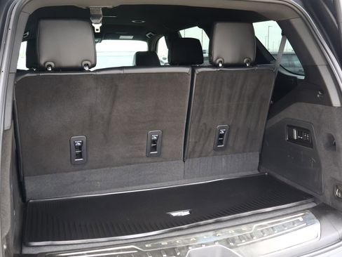 Used 2023 Cadillac Escalade Luxury w/ LPO, Illumination Package RWD image 27