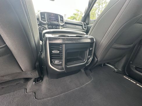 Used 2019 RAM 1500 Big Horn AWD/4WD image 33