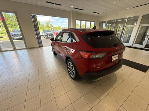 Used 2021 Ford Escape SEL AWD/4WD image 5