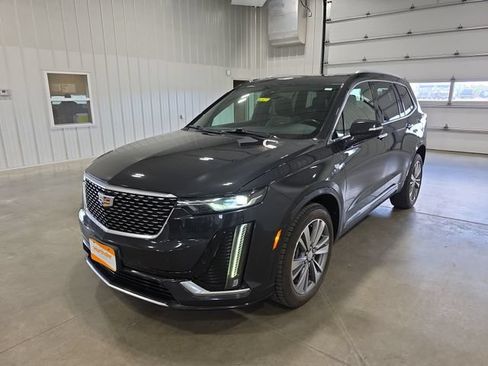 Used 2020 Cadillac XT6 Premium Luxury AWD/4WD image 4