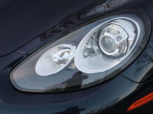 Used 2016 Porsche Panamera Edition image 32